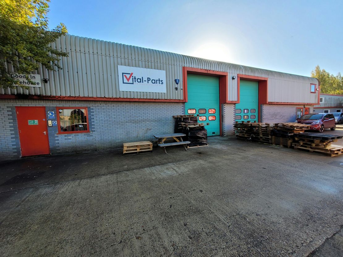 Unit 4-5 Palace Industrial Estate, Bircholt Road, Parkwood, Maidstone, ME15 9XT