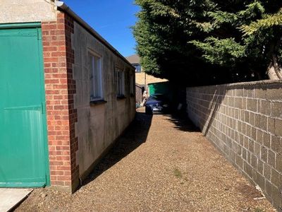 Property Image for Yard, 52 Littleton Road, Shepperton, Ashford, TW15 1UU