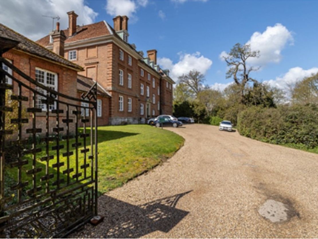 Coursers Road, Colney Heath, St. Albans, Hertfordshire, AL4 0PG
