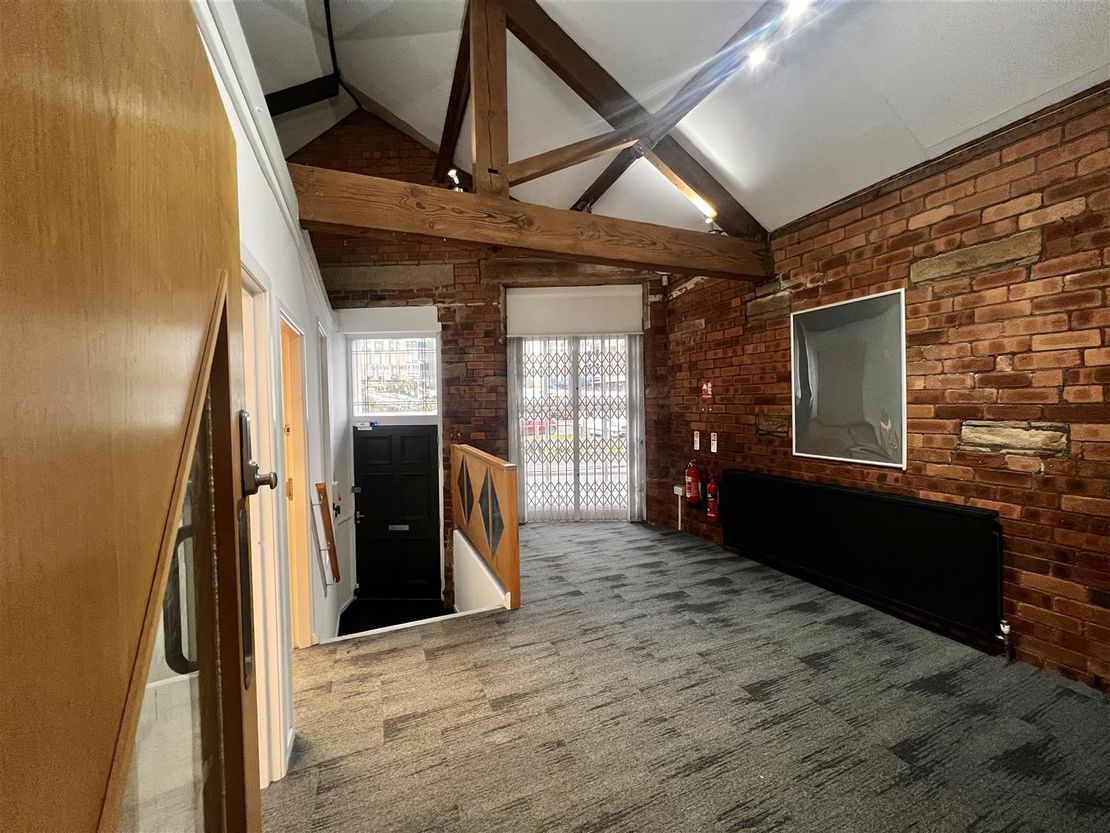 Office Suite, Headrow House, 19 Old Leeds Road