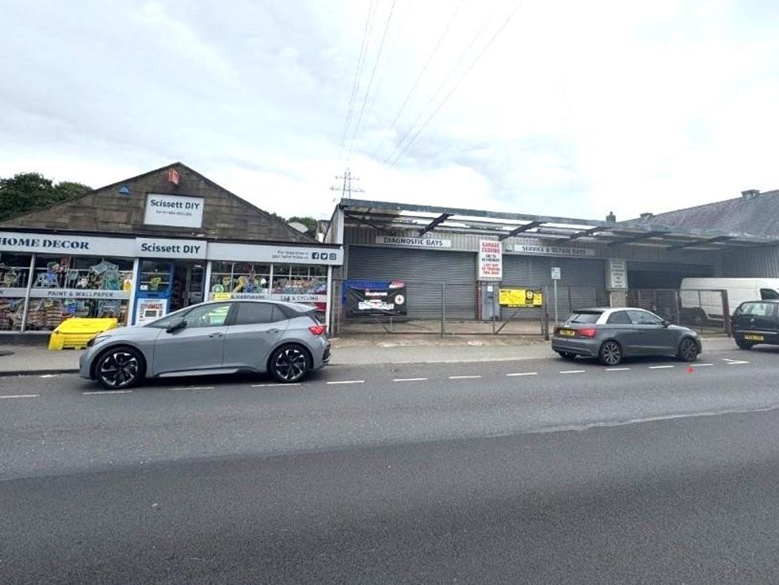 141-143 Wakefield Road, Scissett, Huddersfield