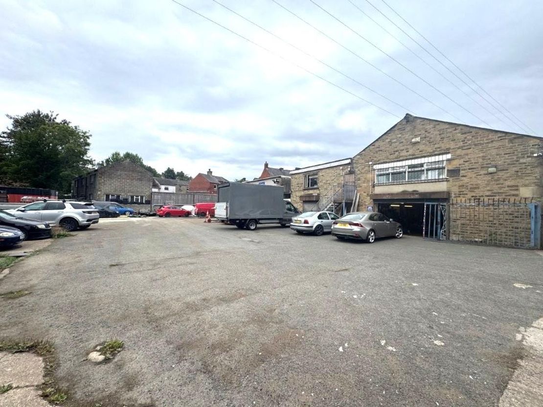 141-143 Wakefield Road, Scissett, Huddersfield