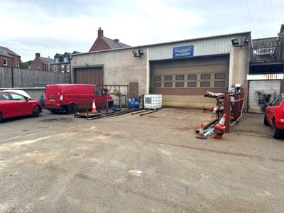 Property Image for 141-143 Wakefield Road, Scissett, Huddersfield