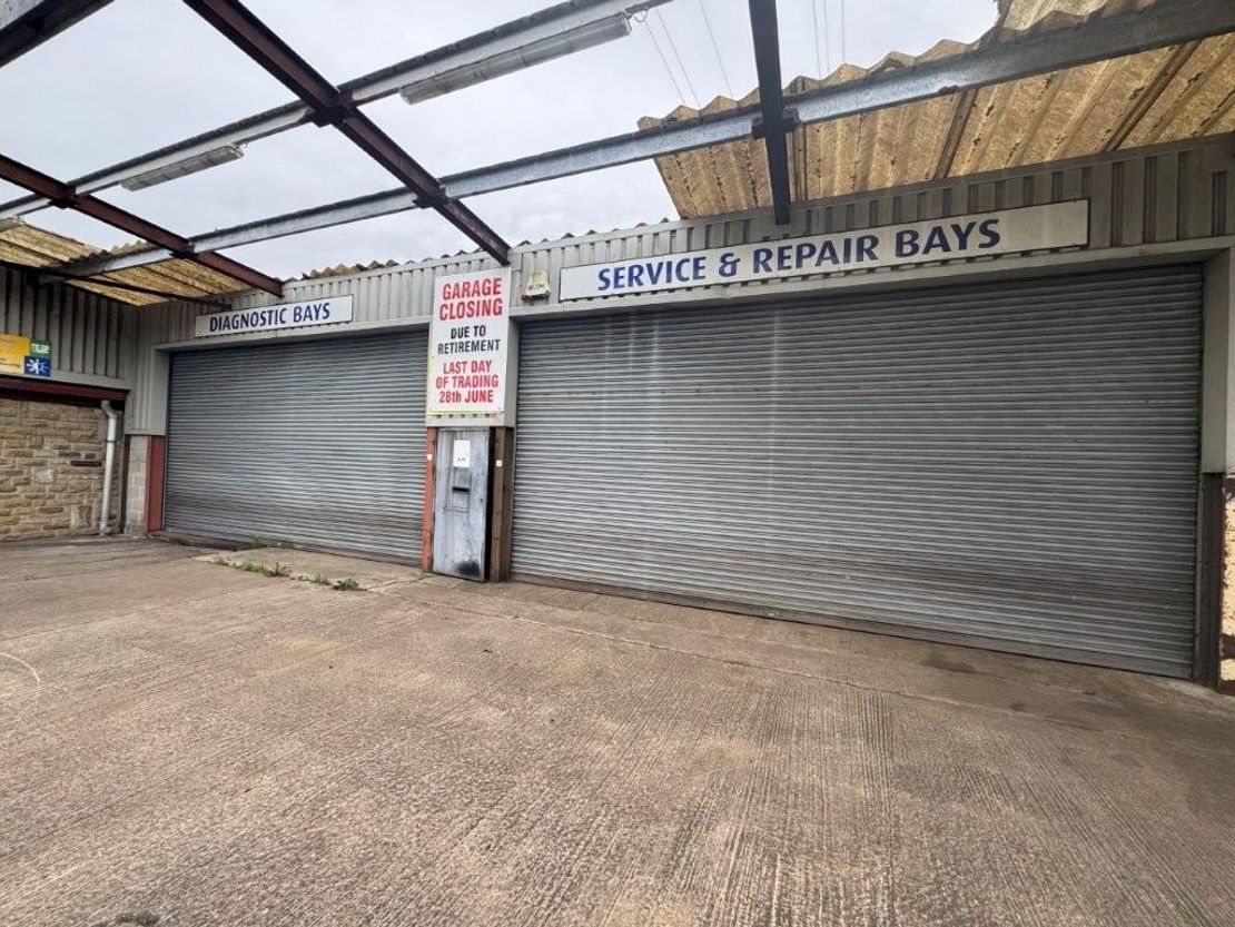 141-143 Wakefield Road, Scissett, Huddersfield