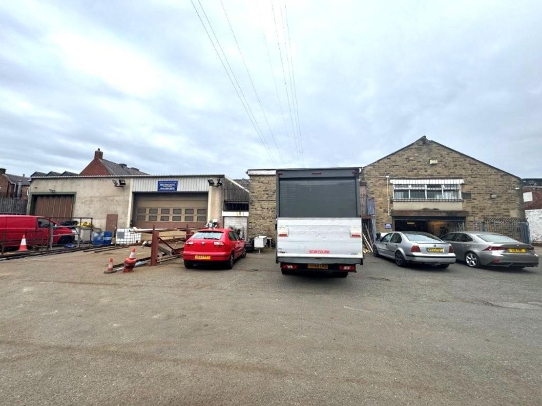 141-143 Wakefield Road, Scissett, Huddersfield