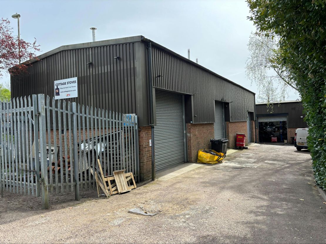 Dolphin Park, Evingar Trading Estate, Ardglen Road, Whitchurch, RG28 7BB