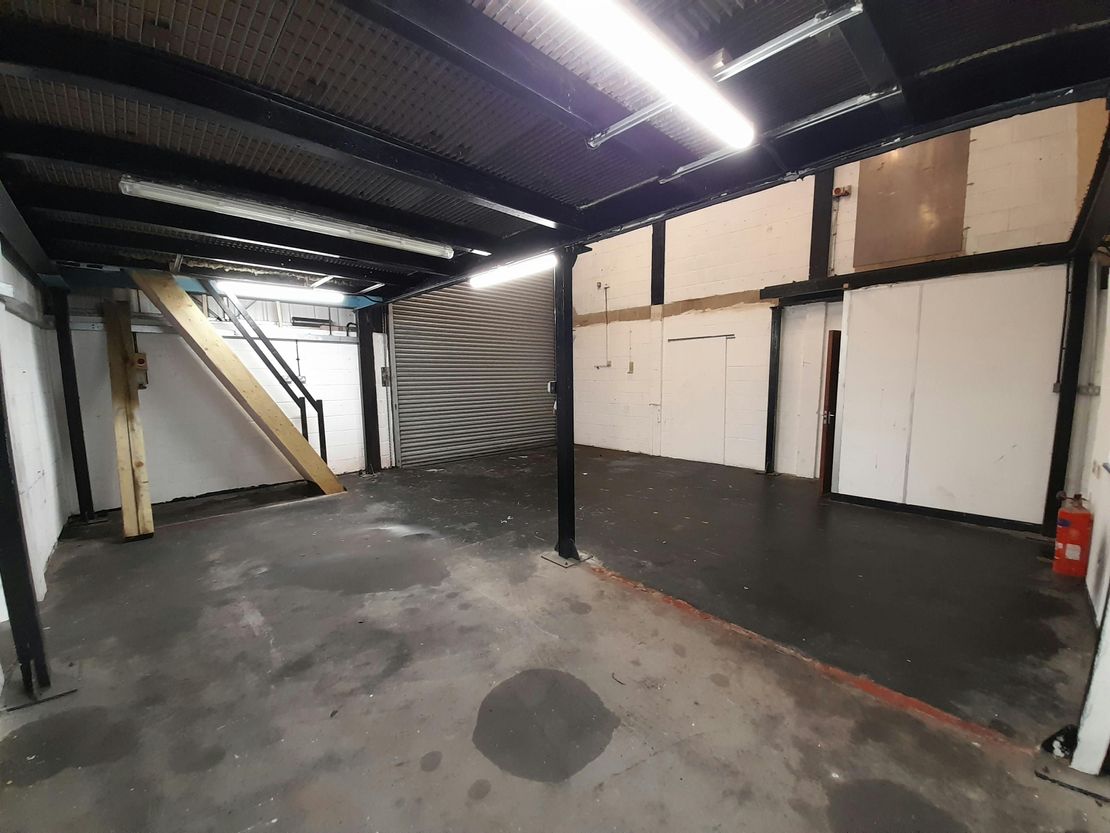 Dolphin Park, Evingar Trading Estate, Ardglen Road, Whitchurch, RG28 7BB