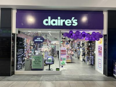 Property Image for 53 Harpur Centre, Bedford, MK40 1TP