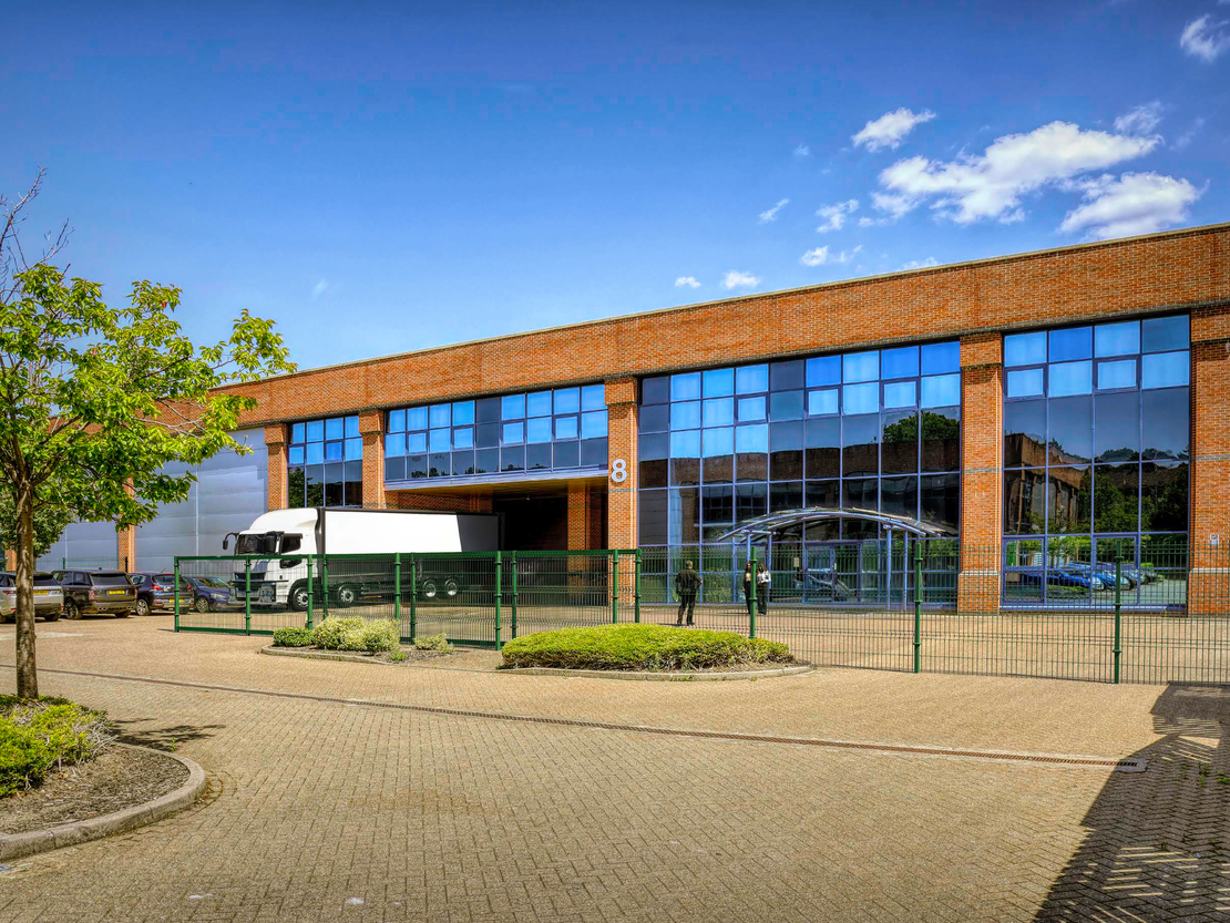 Unit 8 The Sterling Centre, Eastern Rd, Bracknell RG12 2PW