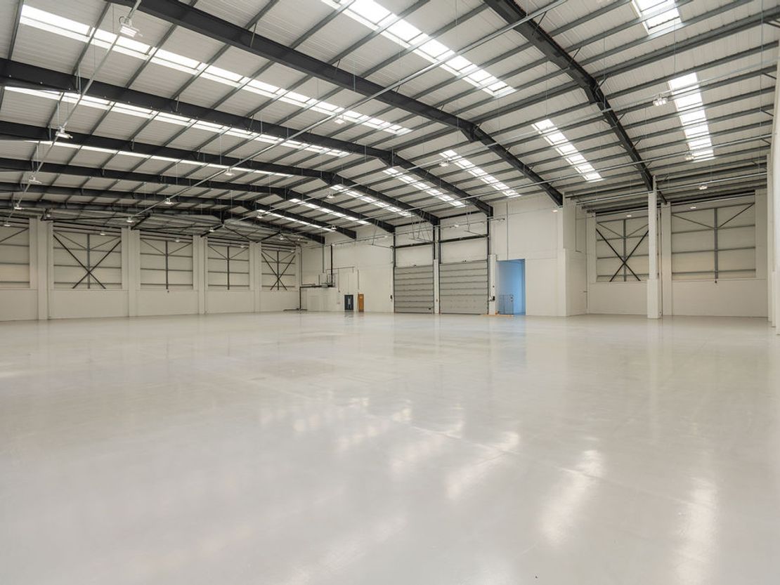 Unit 8 The Sterling Centre, Eastern Rd, Bracknell RG12 2PW
