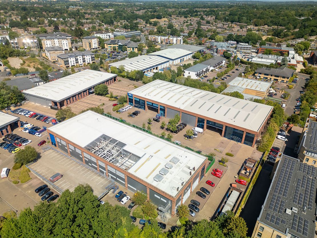 Unit 8 The Sterling Centre, Eastern Rd, Bracknell RG12 2PW