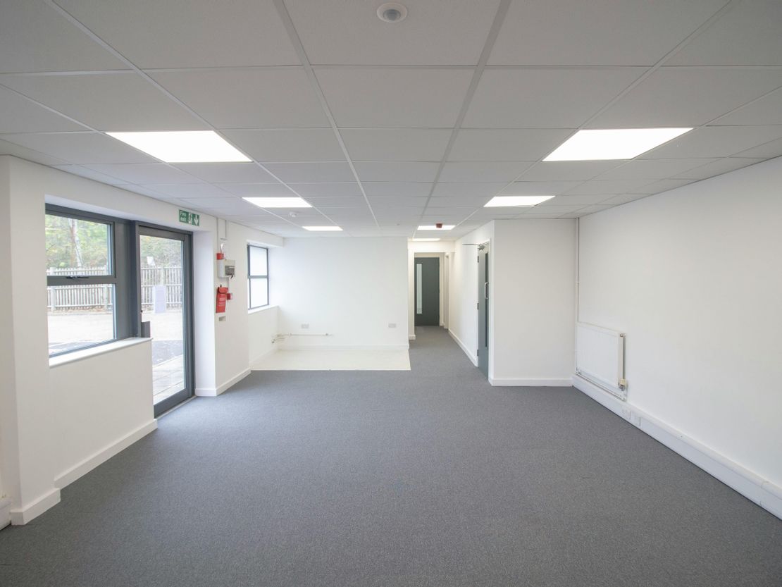 Units 9 & 10 Airlinks Industrial Estate, Spitfire Way, Heston, TW5 9NR
