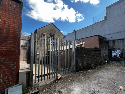 Property Image for 14 Union St, Swansea SA1 3EF