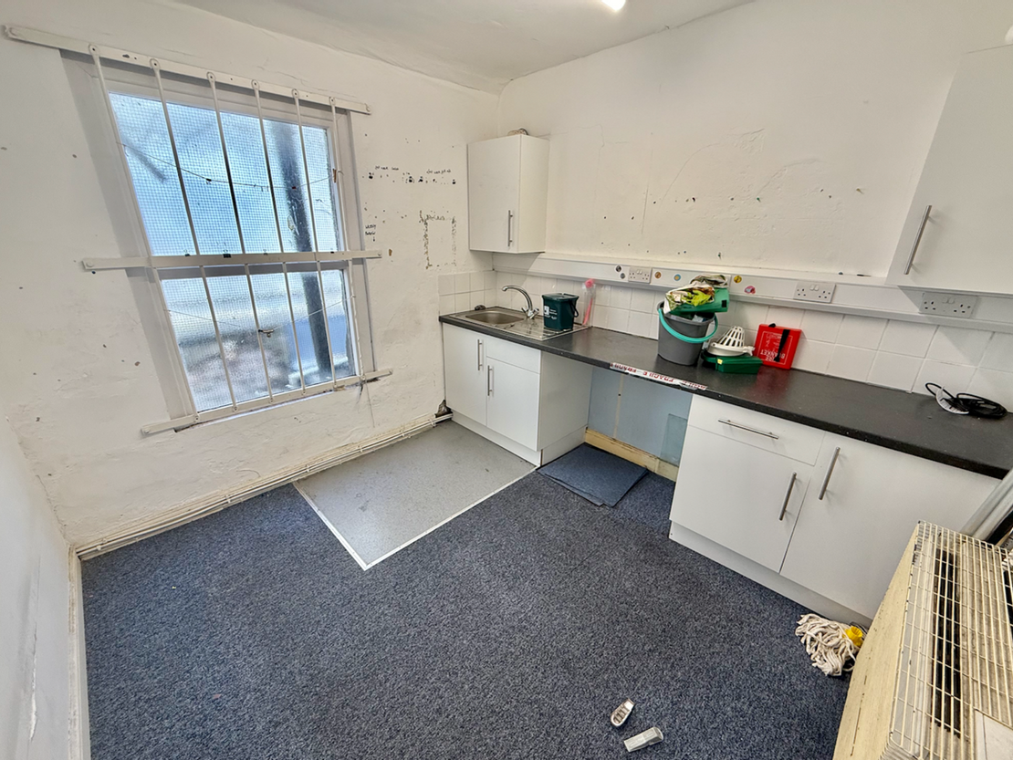 14 Union St, Swansea SA1 3EF