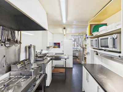 Property Image for Brodies Takeaway, 70 Bell Street, Dundee, City Of Dundee, DD1 1HF