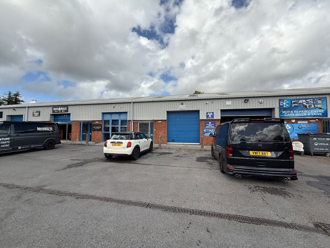 Unit 3, Llys Glas, Parc Amanwy, Ammanford SA18 3EZ