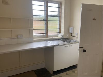 Property Image for Offices at Southlea House, Blounts Ct Rd, Peppard Common, Henley-on-Thames RG9 5EU