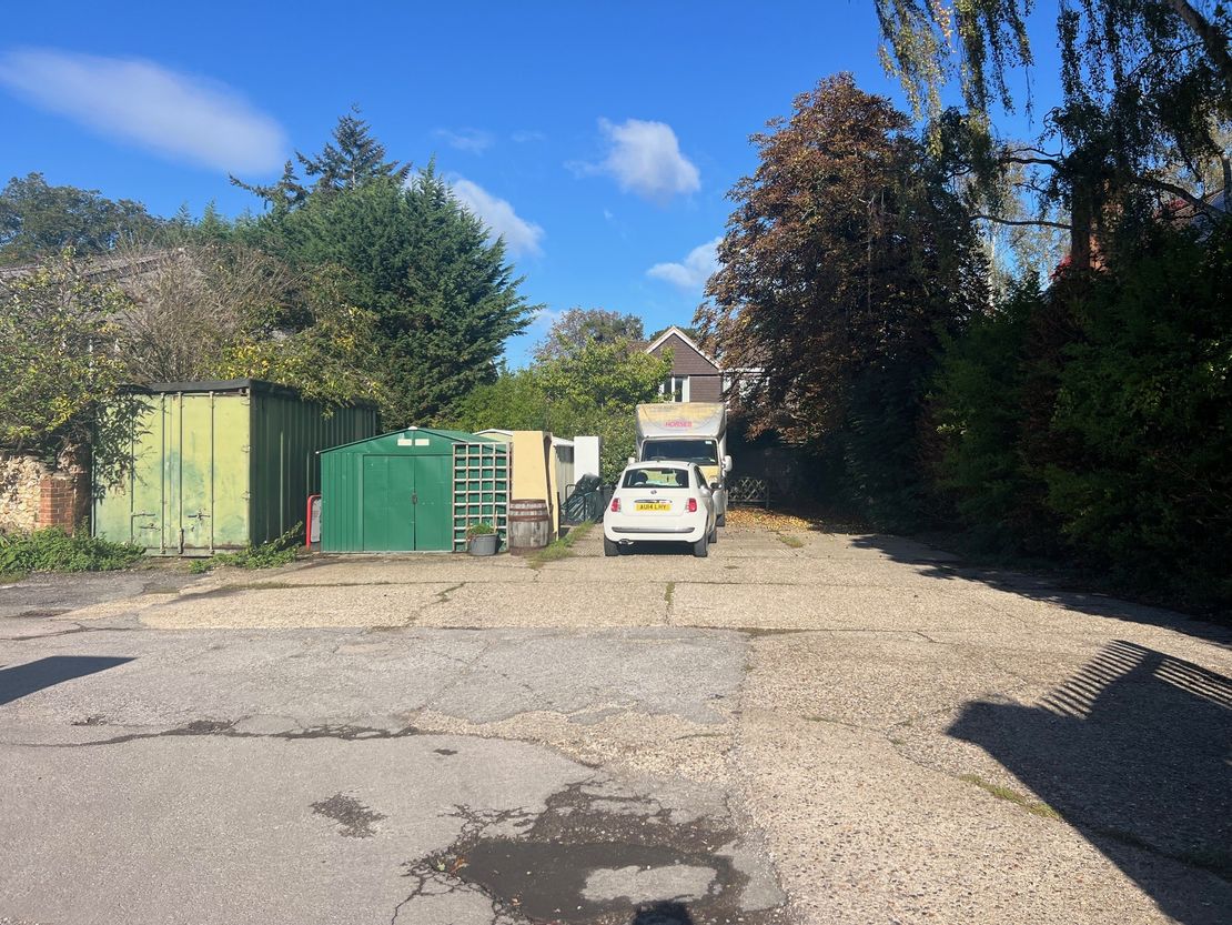Offices at Southlea House, Blounts Ct Rd, Peppard Common, Henley-on-Thames RG9 5EU