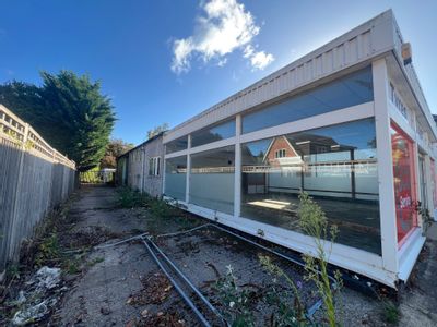Property Image for Garage / Workshop Unit Blounts Ct Rd, Henley-on-Thames