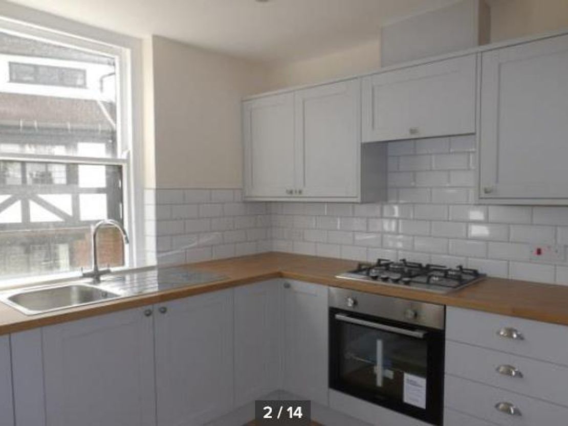 2 Church Street, Romsey, Hampshire, SO51 8BU