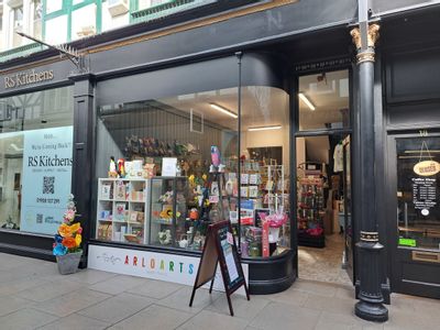 Property Image for 17 The Arcade, Bedford, Bedfordshire, MK40 1NS