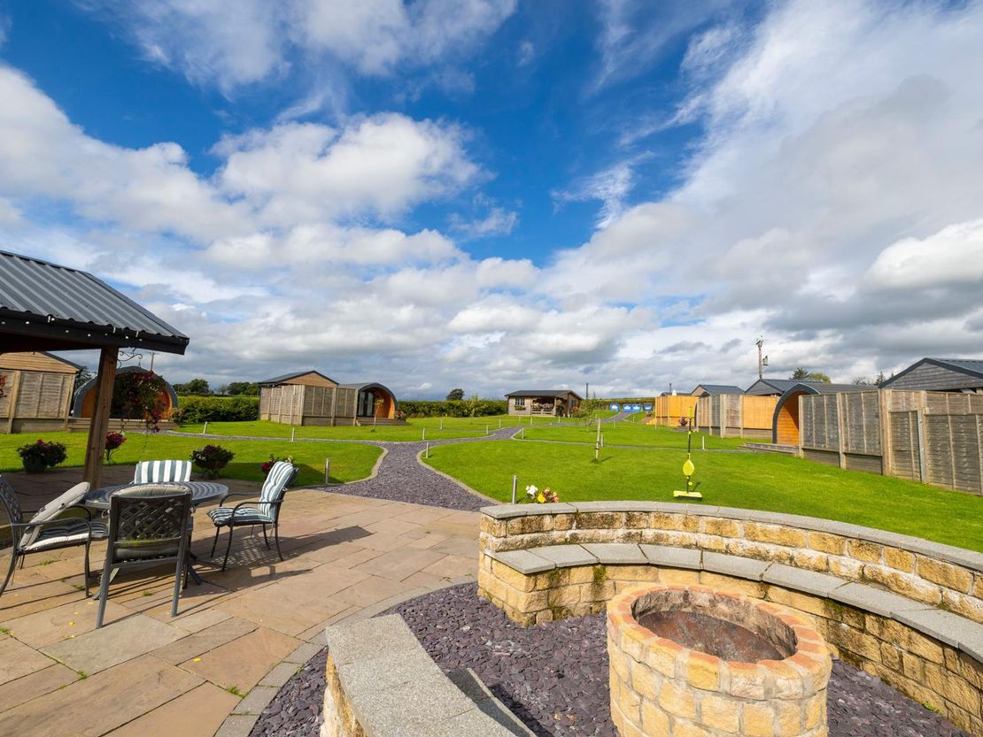 Glamping Pods, 30km South Of Glasgow, KA3 5JP
