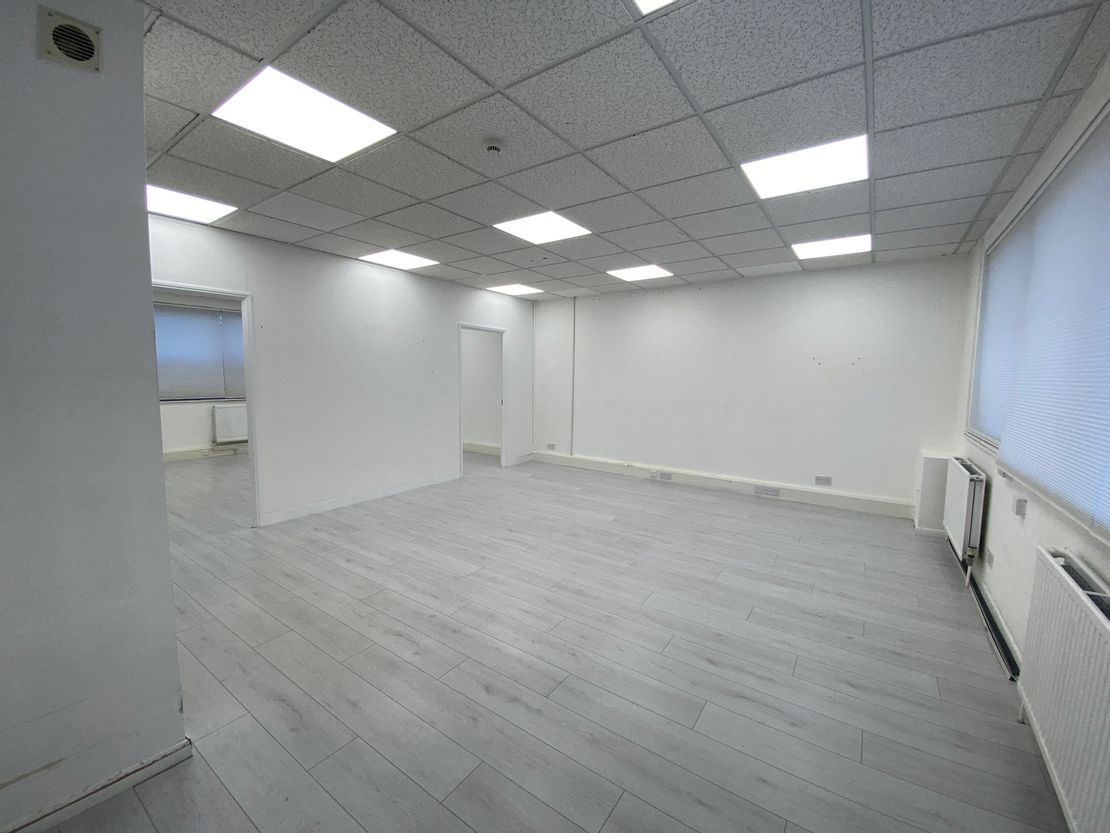 Unit D, Bedford Business Centre, Mile Road, Bedford, Bedfordshire, MK42 9TW