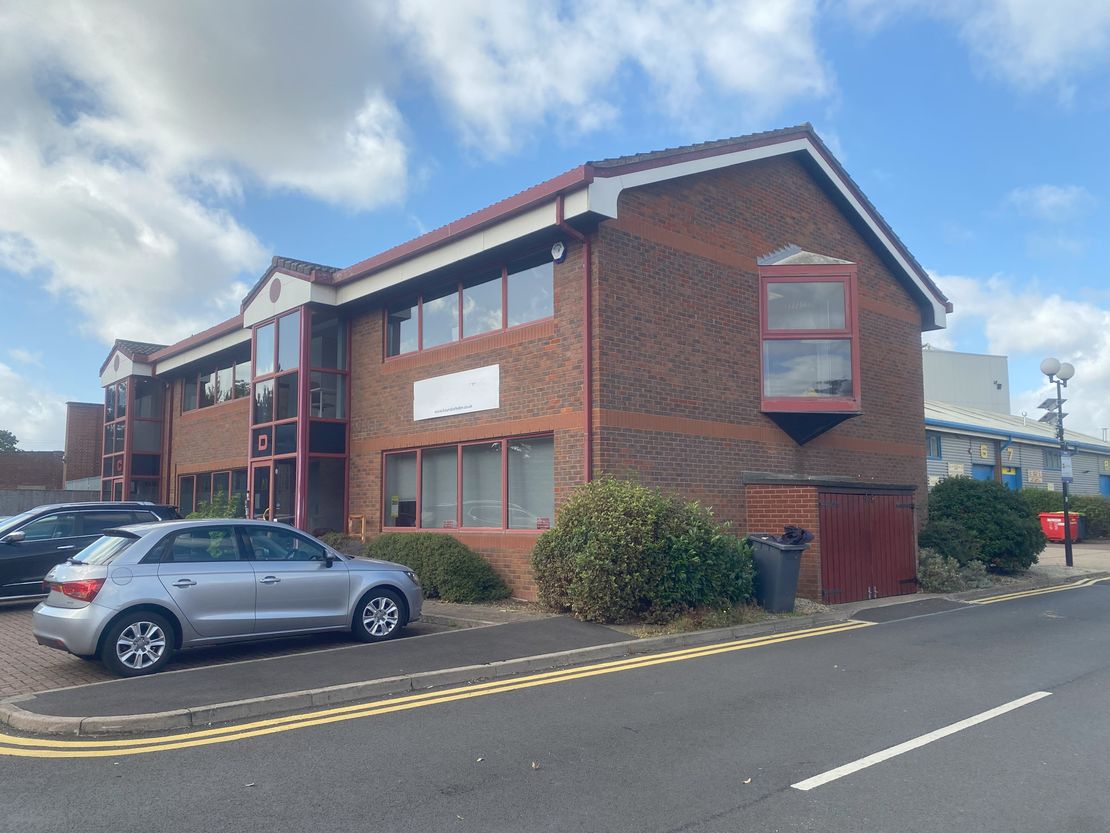 Unit D, Bedford Business Centre, Mile Road, Bedford, Bedfordshire, MK42 9TW