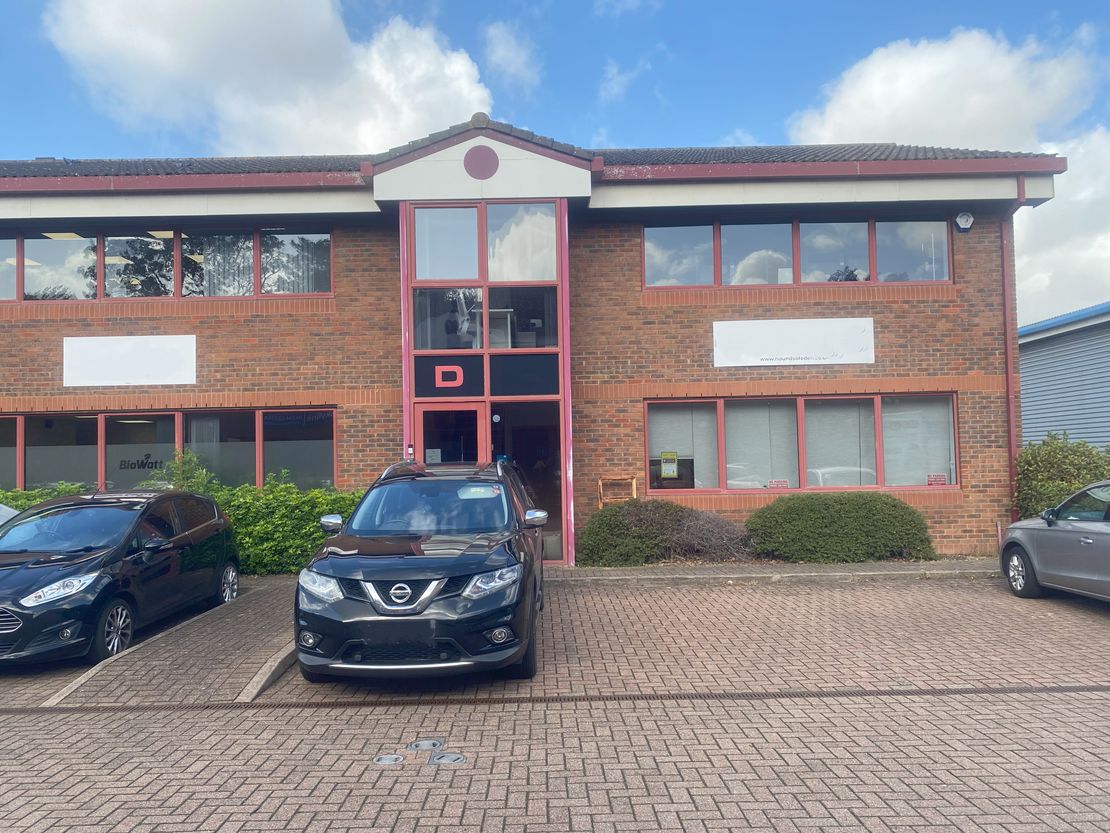 Unit D, Bedford Business Centre, Mile Road, Bedford, Bedfordshire, MK42 9TW