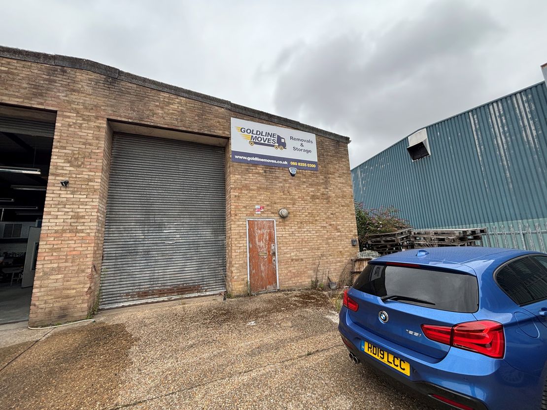 102, College Street, Kempston, Beds, MK42 8LU