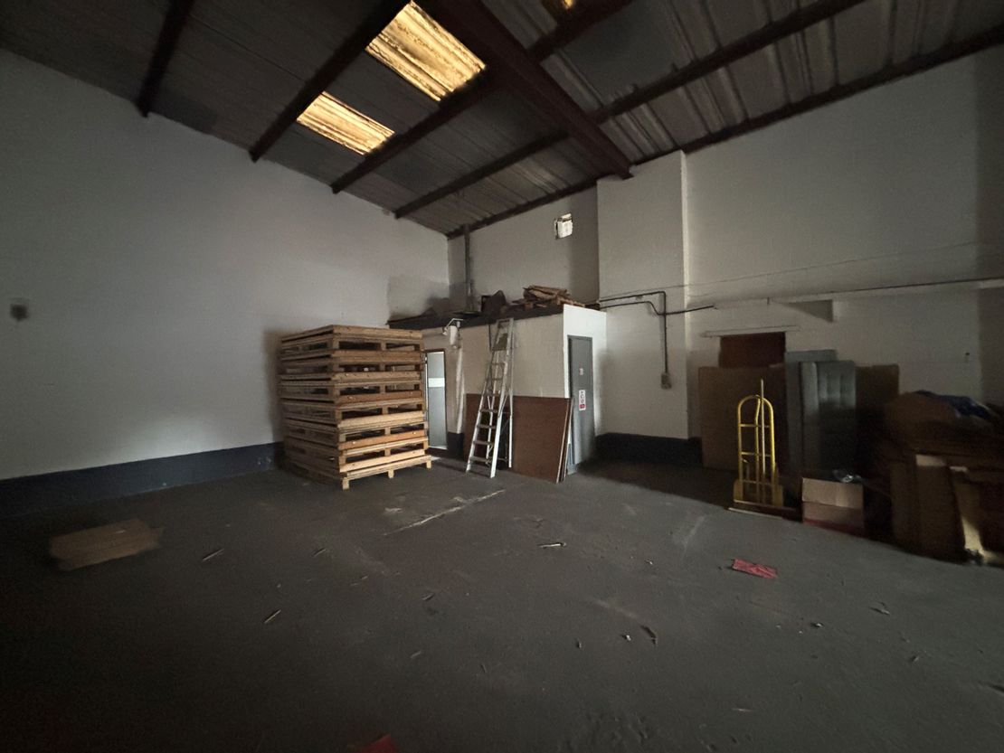 102, College Street, Kempston, Beds, MK42 8LU