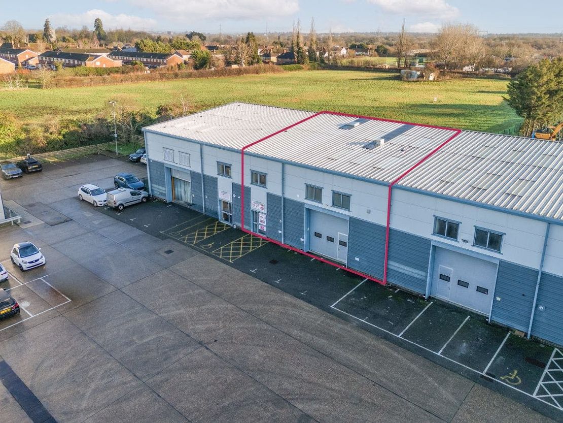 Unit B, 33 The Ridgeway, Iver, SL0 9HW