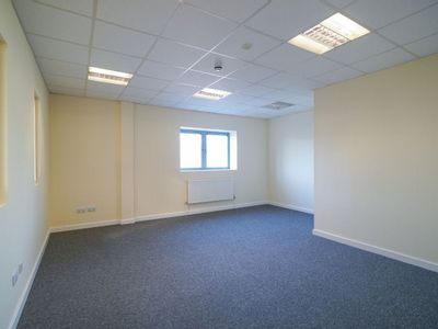 Property Image for Unit B, 33 The Ridgeway, Iver, SL0 9HW