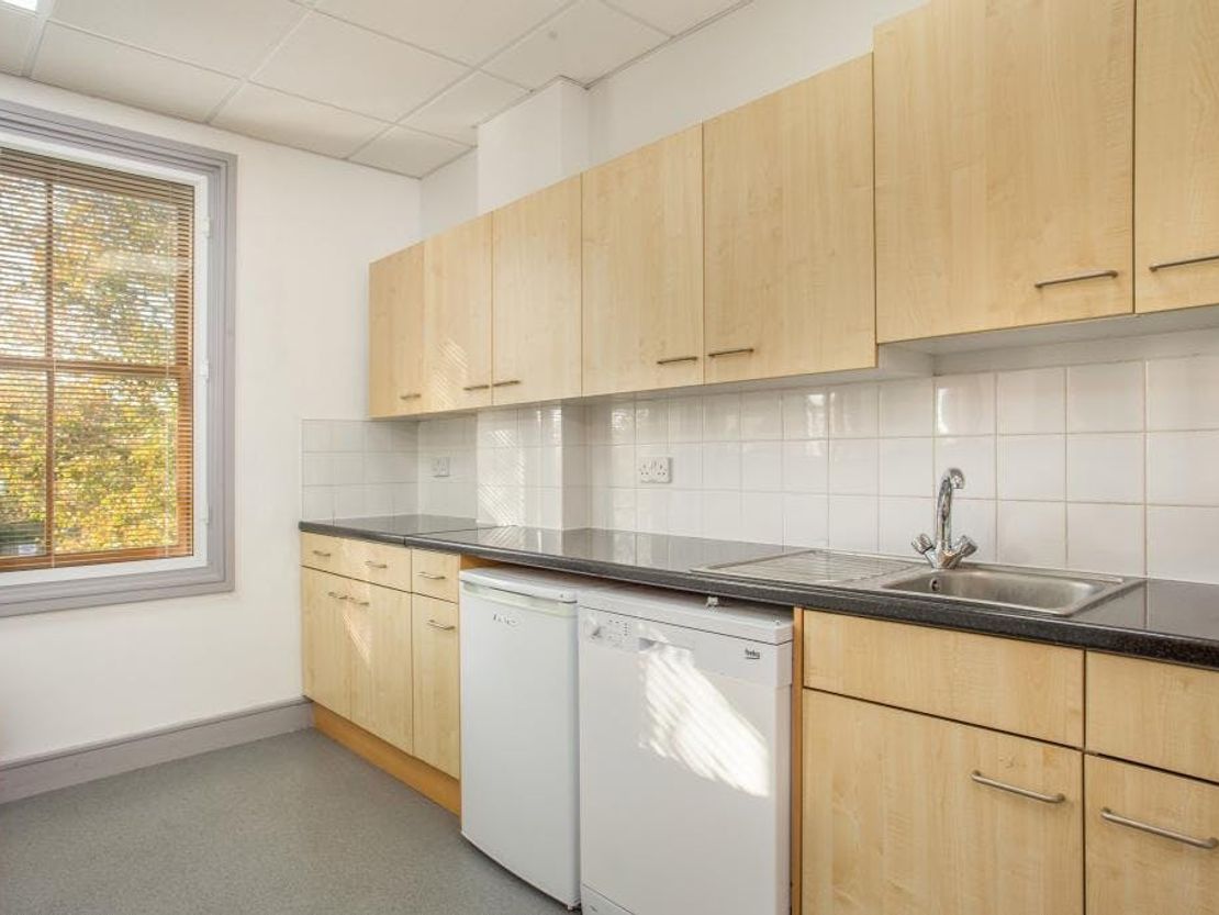 Kingsbridge House, Padbury Oaks, 581 Bath Road, West Drayton, UB7 0EW