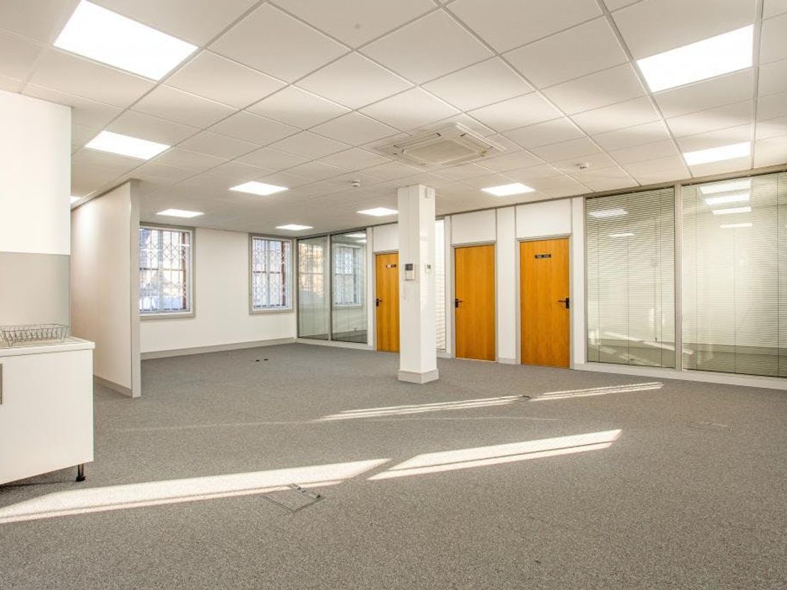 Kingsbridge House, Padbury Oaks, 581 Bath Road, West Drayton, UB7 0EW