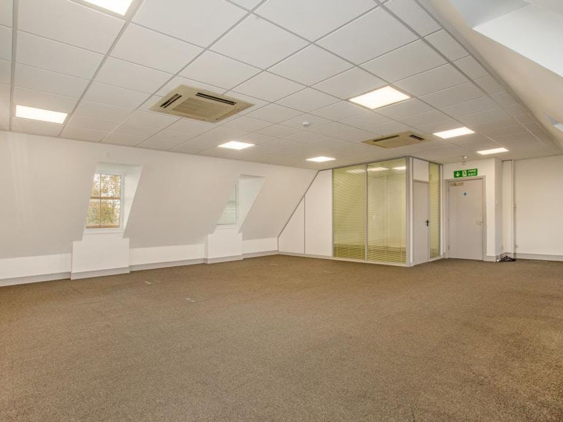 Kingsbridge House, Padbury Oaks, 581 Bath Road, West Drayton, UB7 0EW