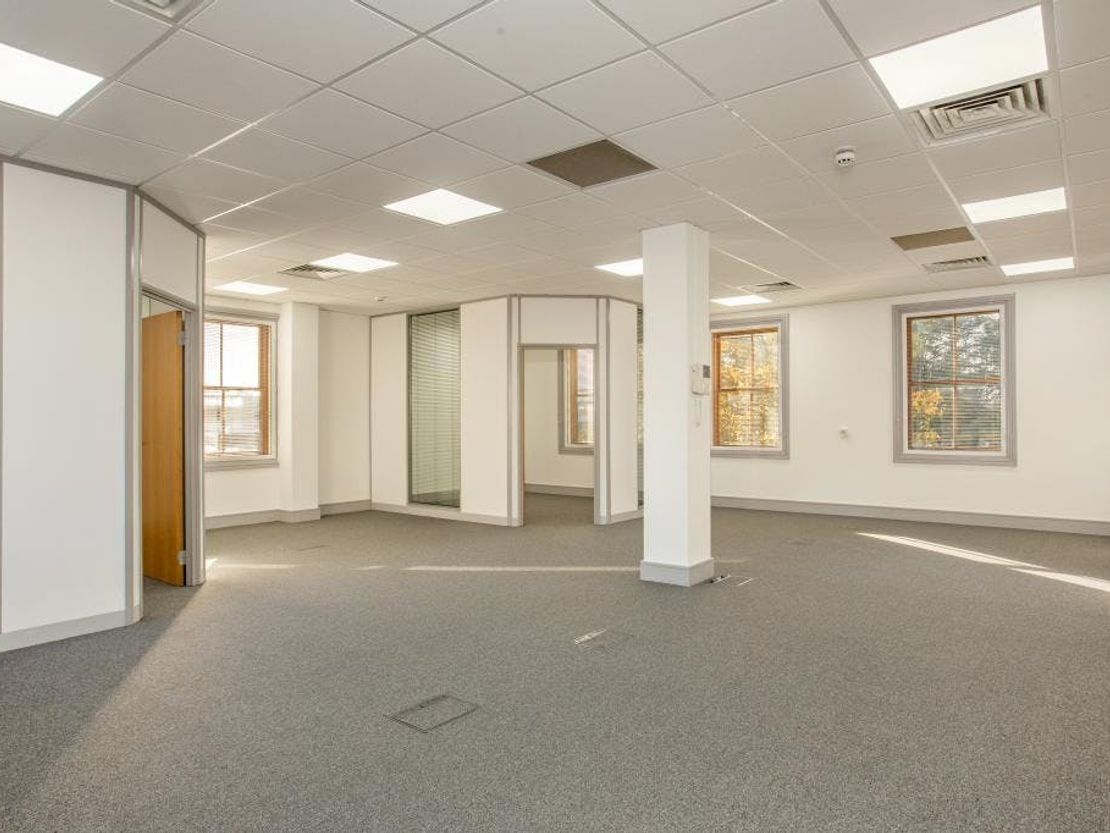 Kingsbridge House, Padbury Oaks, 581 Bath Road, West Drayton, UB7 0EW