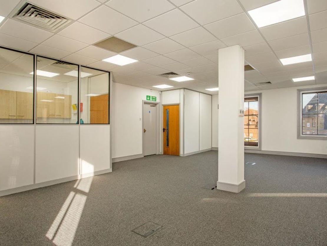 Kingsbridge House, Padbury Oaks, 581 Bath Road, West Drayton, UB7 0EW
