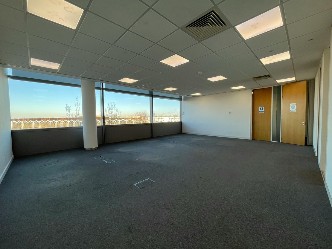 3 World Business Centre, Newall Road, Heathrow, TW6 2SF