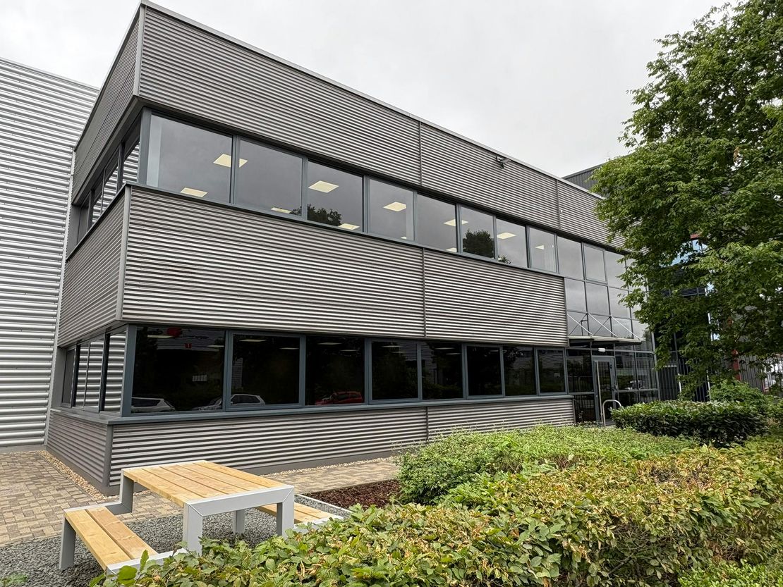 V1 Vector Park, Forest Road, Feltham, TW13 7EJ