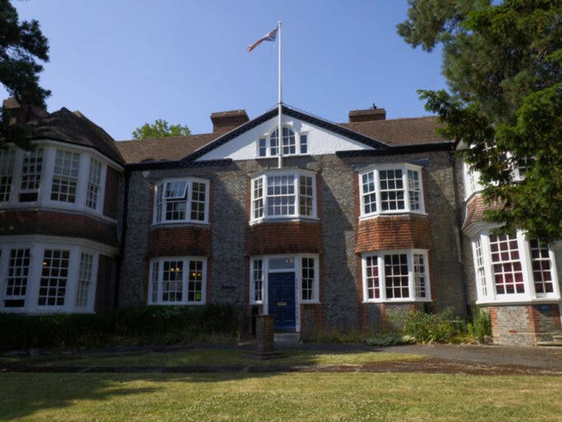 3 Cortlandt, George Street, Hailsham, BN27 1AE