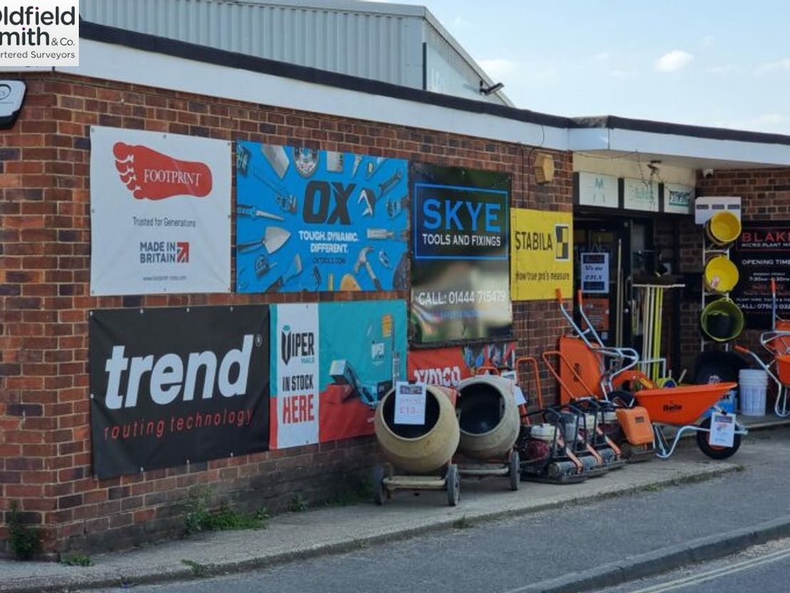 1a Bridge Road, Haywards Heath, RH16 1UA