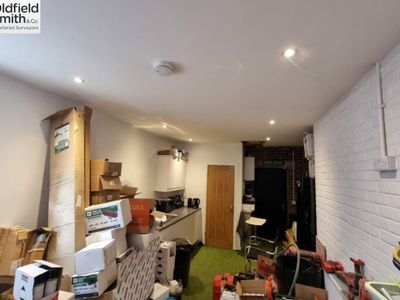 Property Image for 1a Bridge Road, Haywards Heath, RH16 1UA