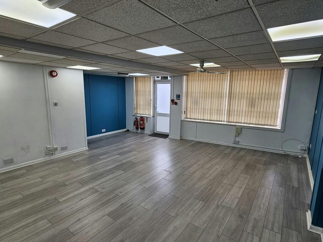 207 Lower Church Road, Burgess Hill, RH15 9AA