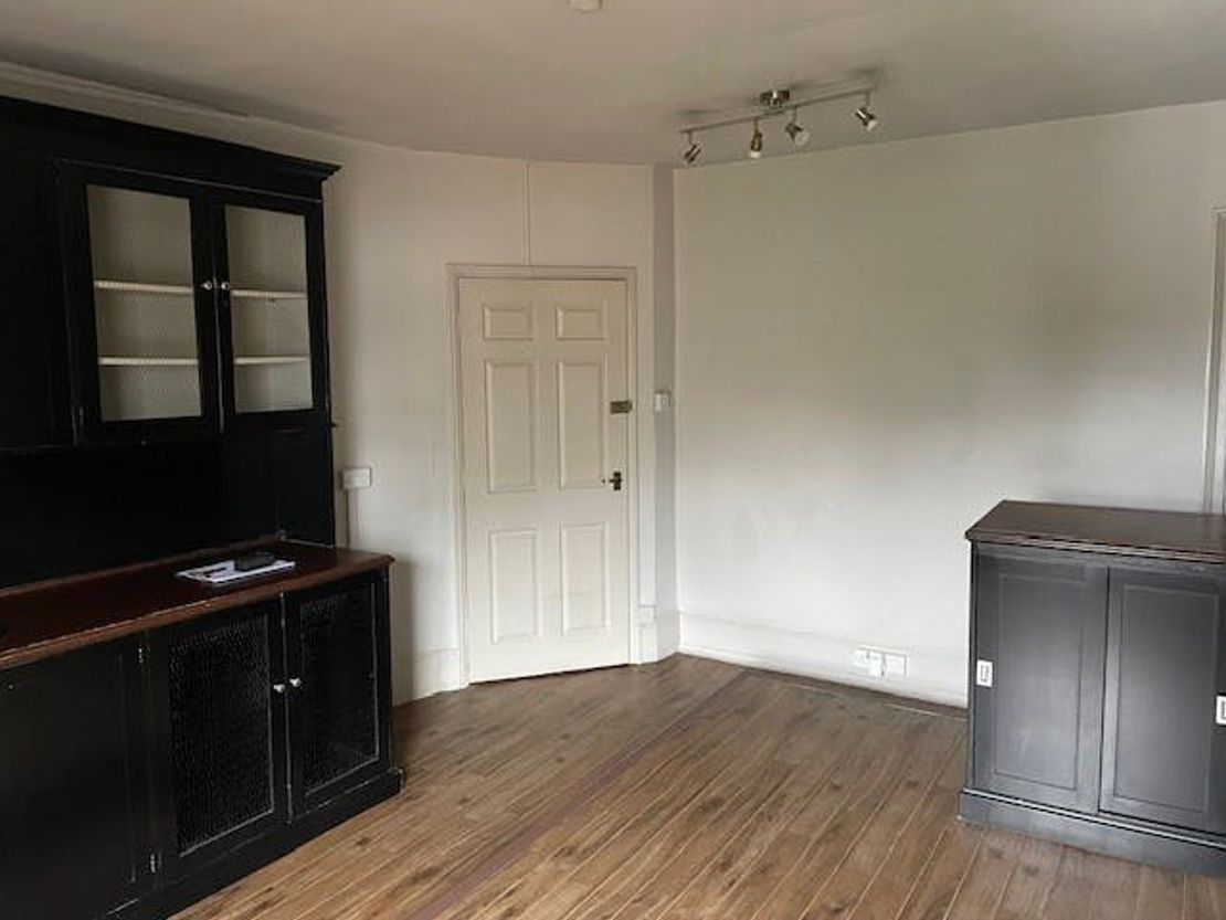17-18 High Street, 18 High Street, Battle, TN33 0AE