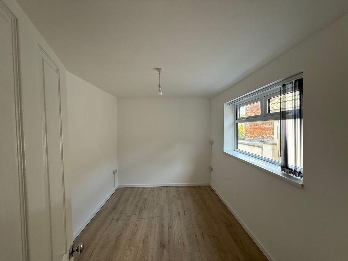 23 Station Rd, Llanelli SA15 1AW