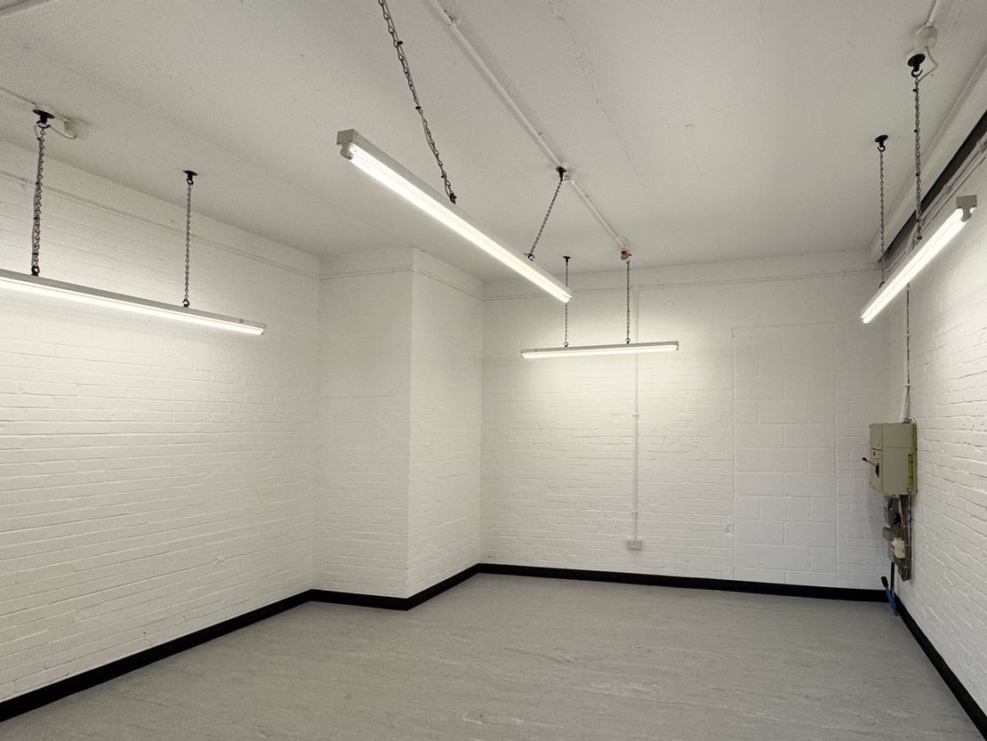 Waterside Park, Storage Unit, Old Wolverton Road, Old Wolverton, Milton Keynes, MK12 5NP