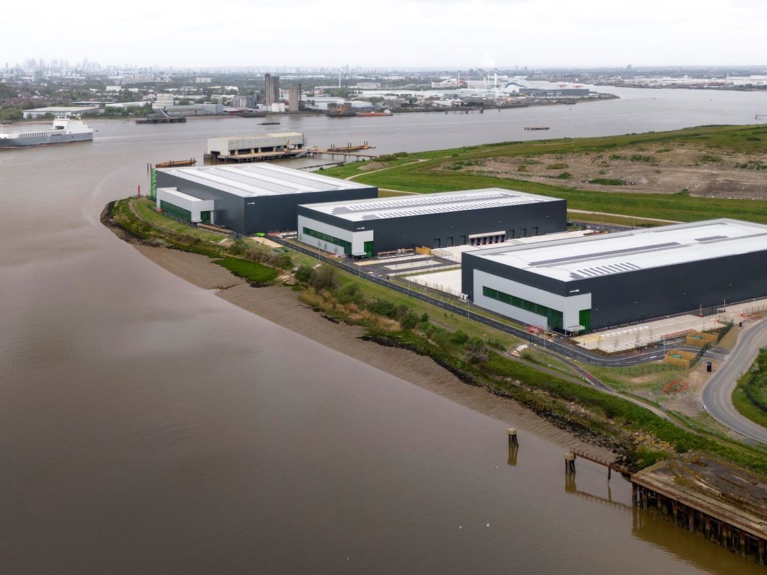 Unit 2, Momentum Logistics Park, Coldhabour Lane, Rainham, London, RM13 9BJ