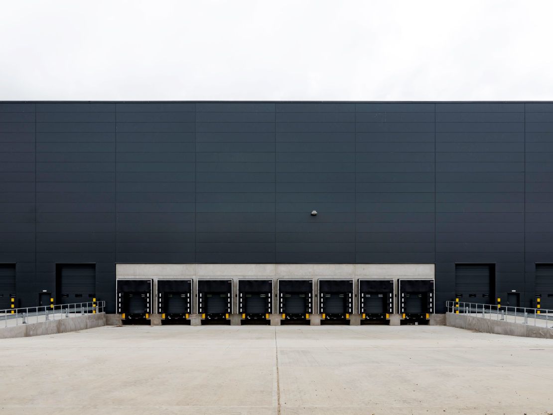 Unit 4, Momentum Logistics Park, Coldhabour Lane, Rainham, London, RM13 9BJ