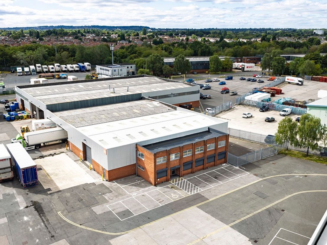 Unit B4 Willenhall Trading Estate, Midacre, Willenhall, West Midlands, WV13 2JW